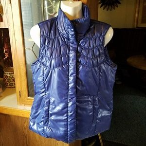 Izod puffer vest